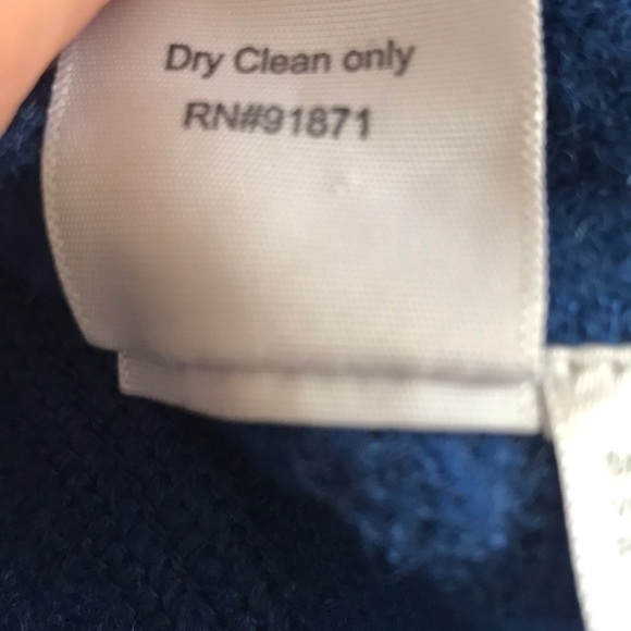 Norm Thompson best size Medium. Used - Picture 6 of 8